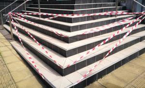 slippery stairs, anti-slip tiles